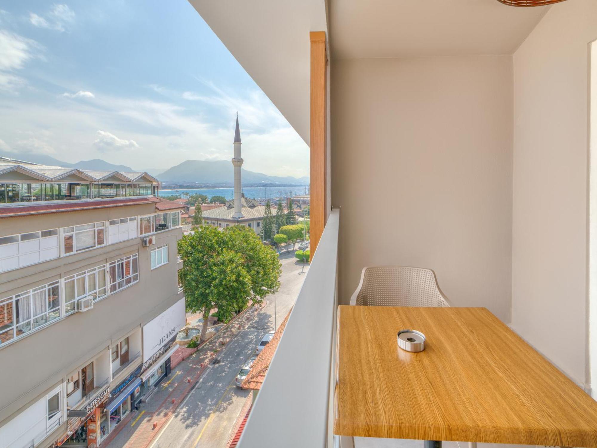 Park Hotel (Adults Only) Alanya Bagian luar foto