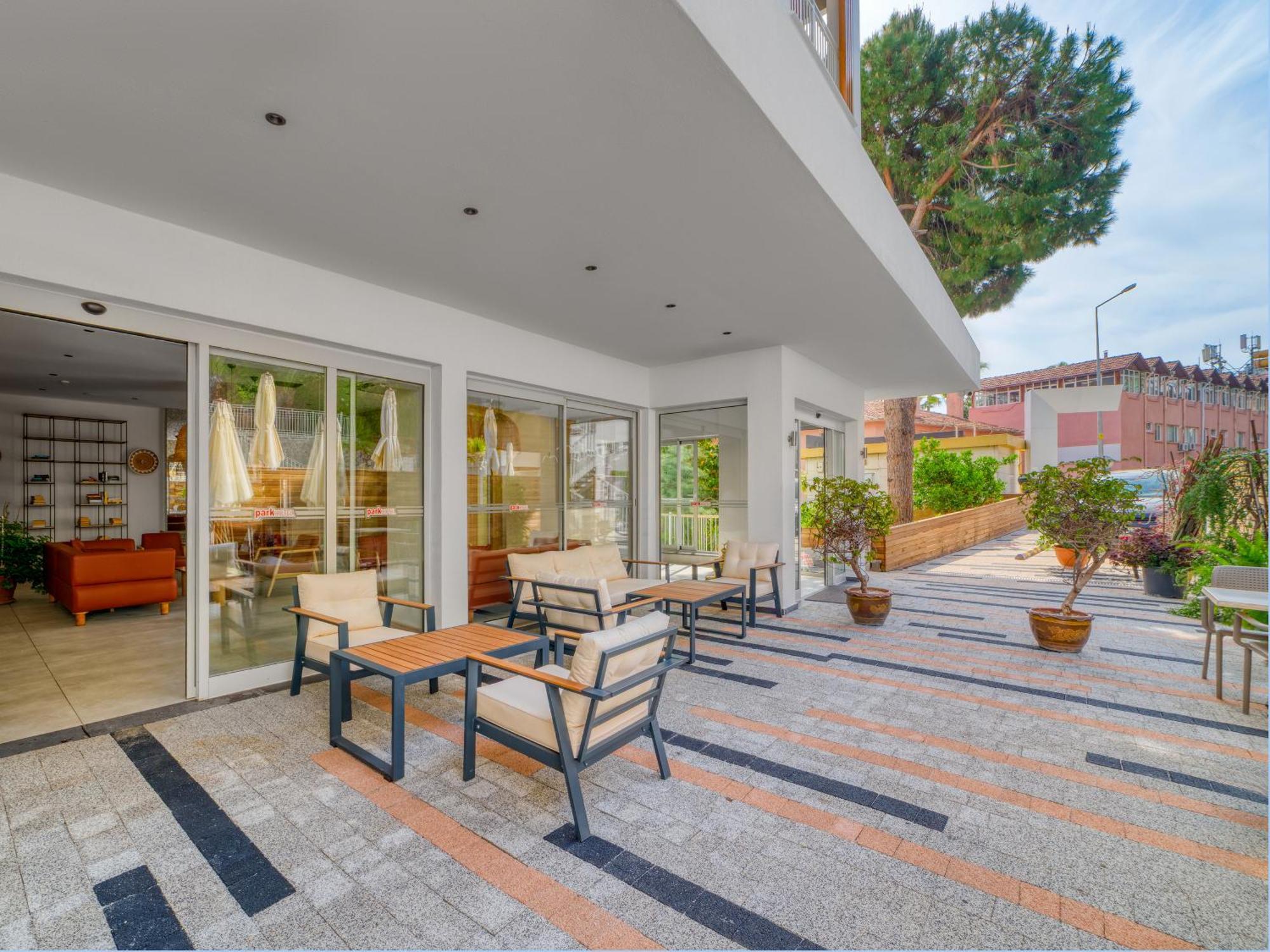 Park Hotel (Adults Only) Alanya Bagian luar foto