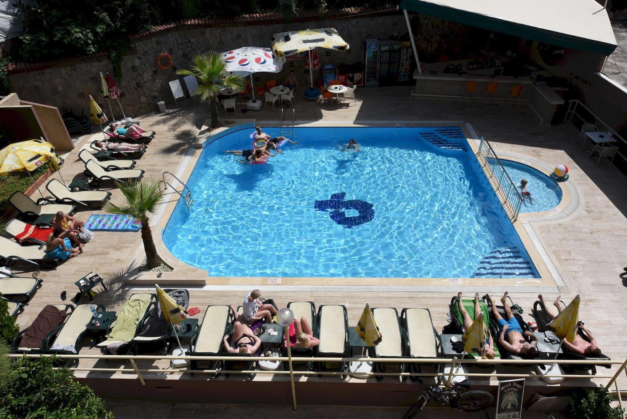 Park Hotel (Adults Only) Alanya Bagian luar foto