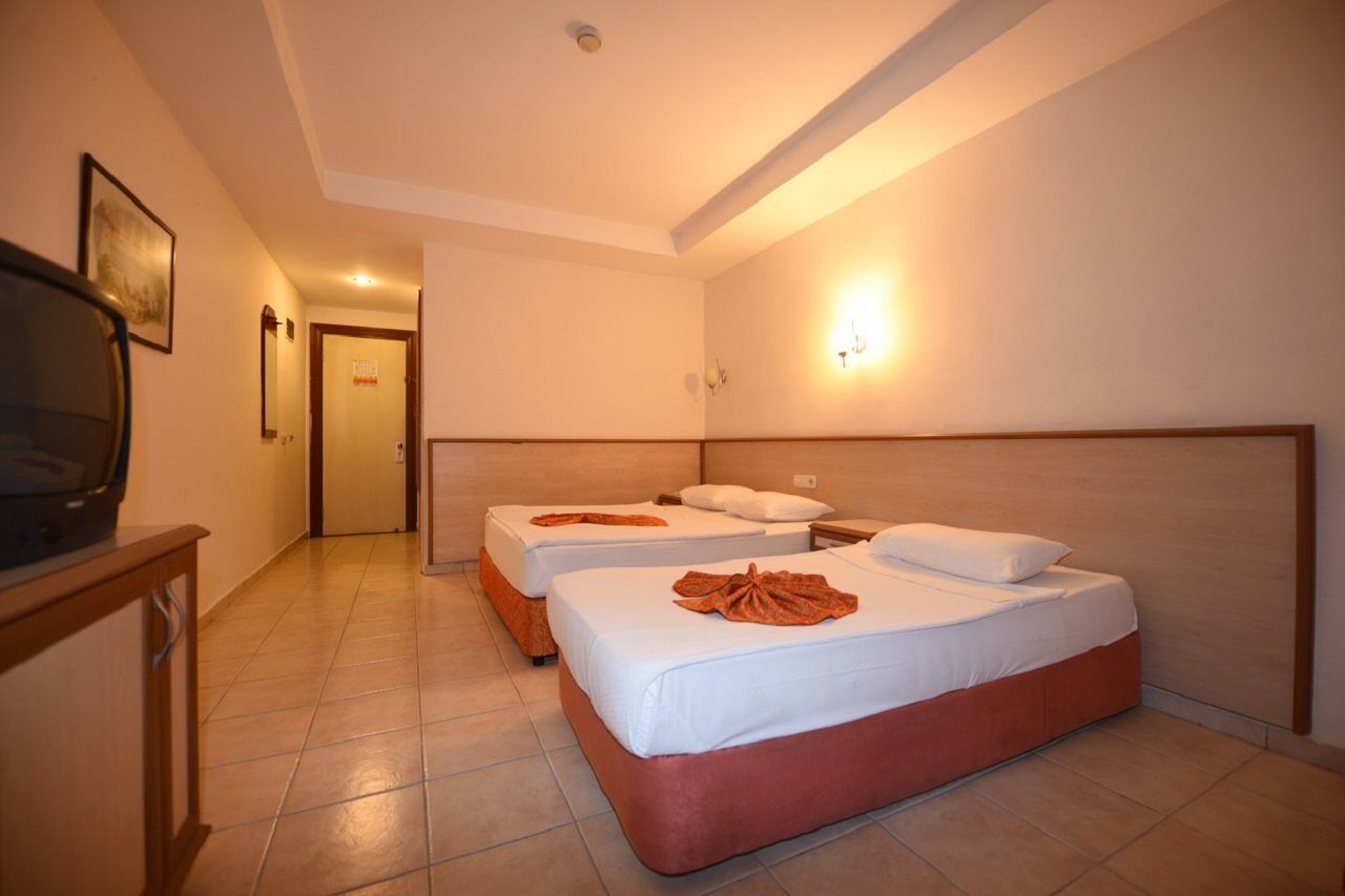 Park Hotel (Adults Only) Alanya Bagian luar foto